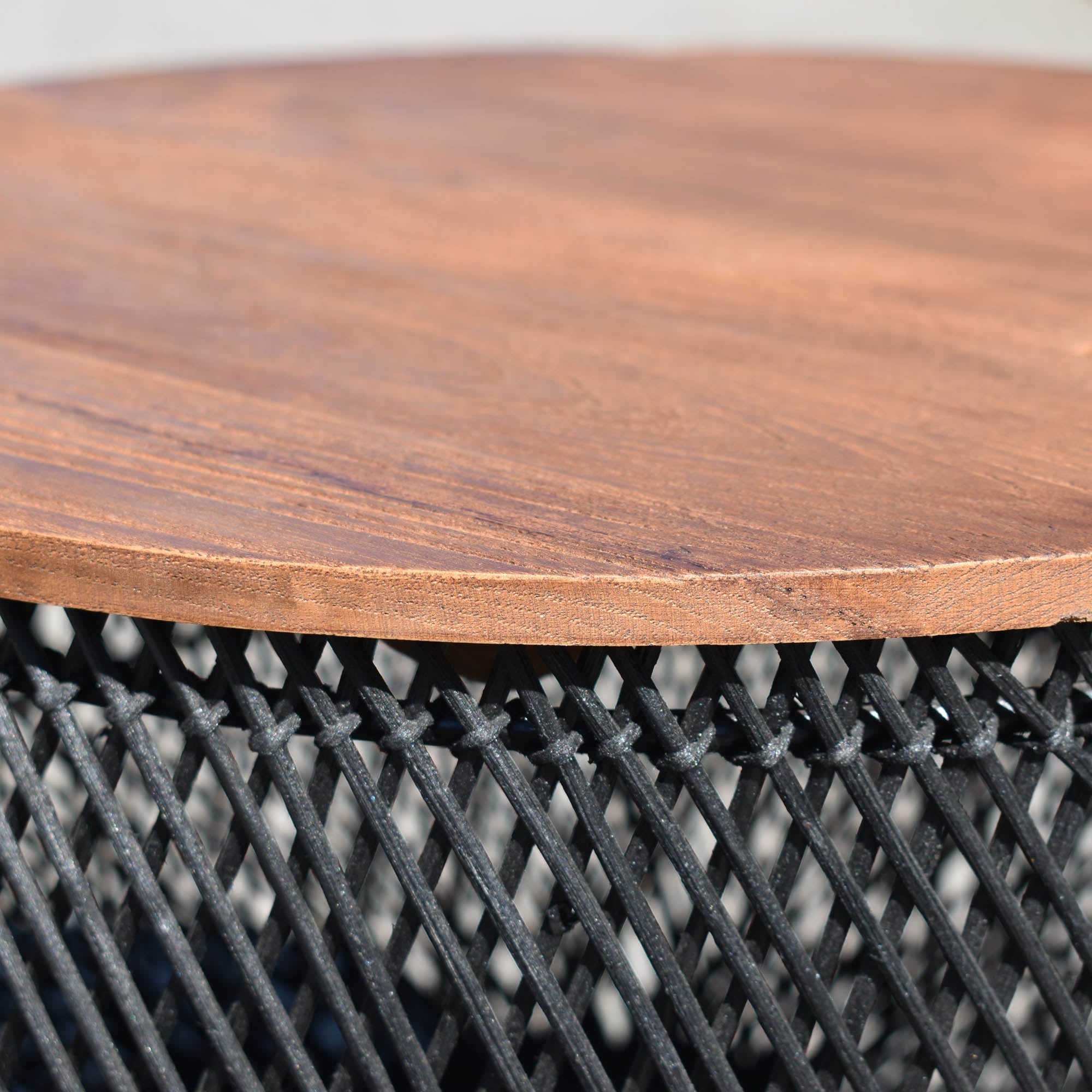 D-Bodhi Wave Side Table - Black – LH Home