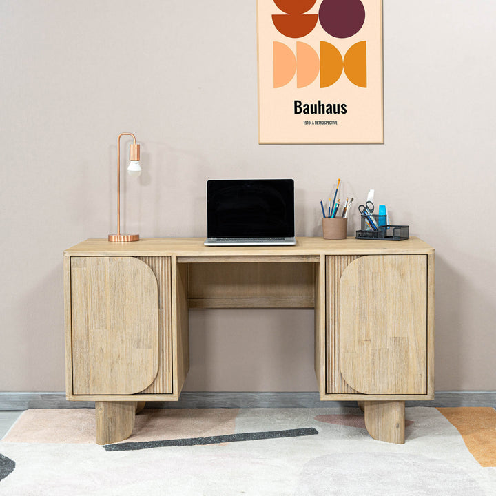Haru Desk