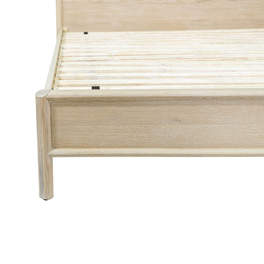 Runway Queen Bed - Light Oak